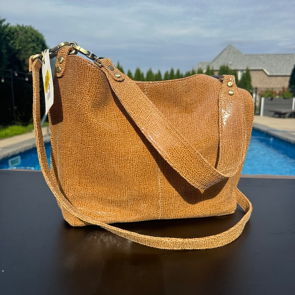NWT Hobo Pier Cedar Crackle Print Convertible Shoulder Crossbody Bag
